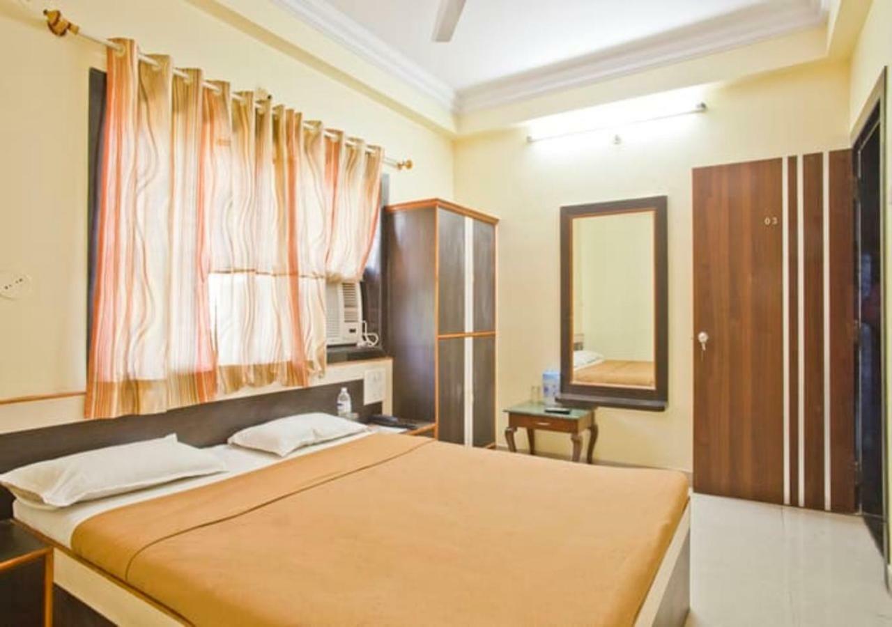 Hotel Sai Ganesh Shirdi Esterno foto