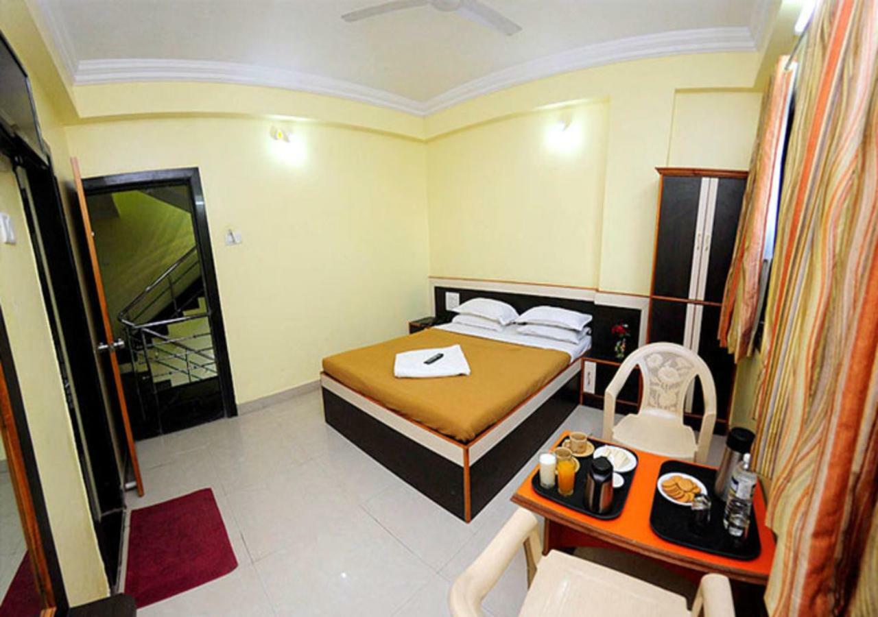Hotel Sai Ganesh Shirdi Esterno foto