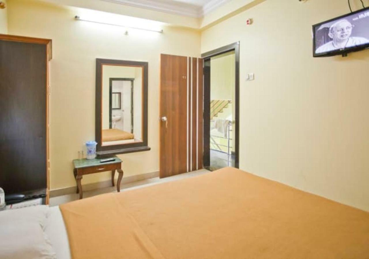 Hotel Sai Ganesh Shirdi Esterno foto